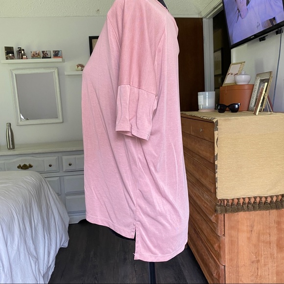 Dusty Rose / Pink Flowy Tee Size Small - Picture 3 of 10